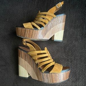 Vince Camuto Wedges
